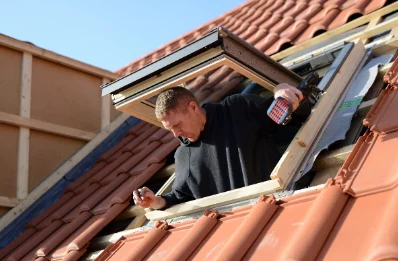 Pose de fenêtres de toit Velux à Pourrain